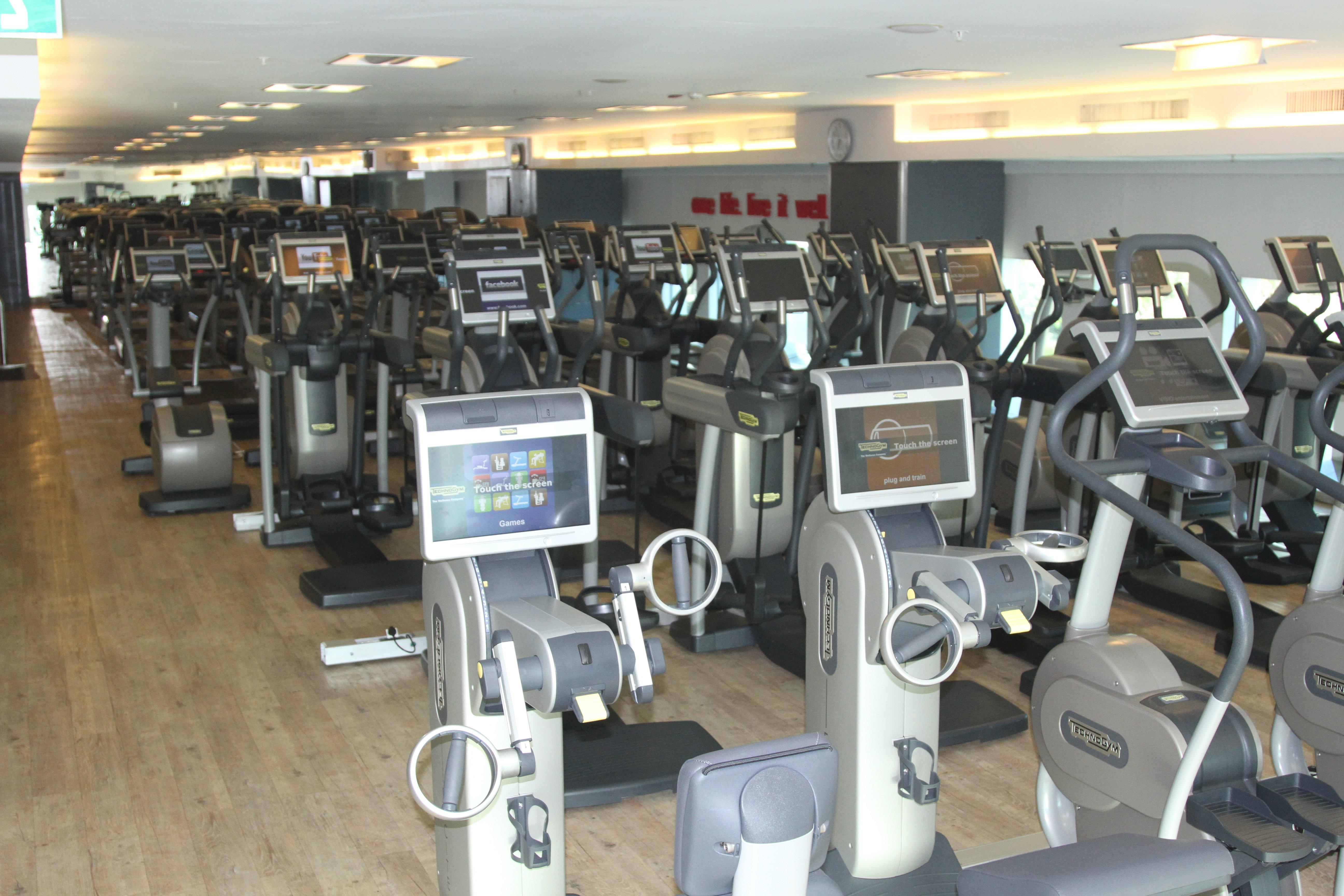 Crowne Plaza Tel Aviv City Center By Ihg Εξωτερικό φωτογραφία The gym at the hotel