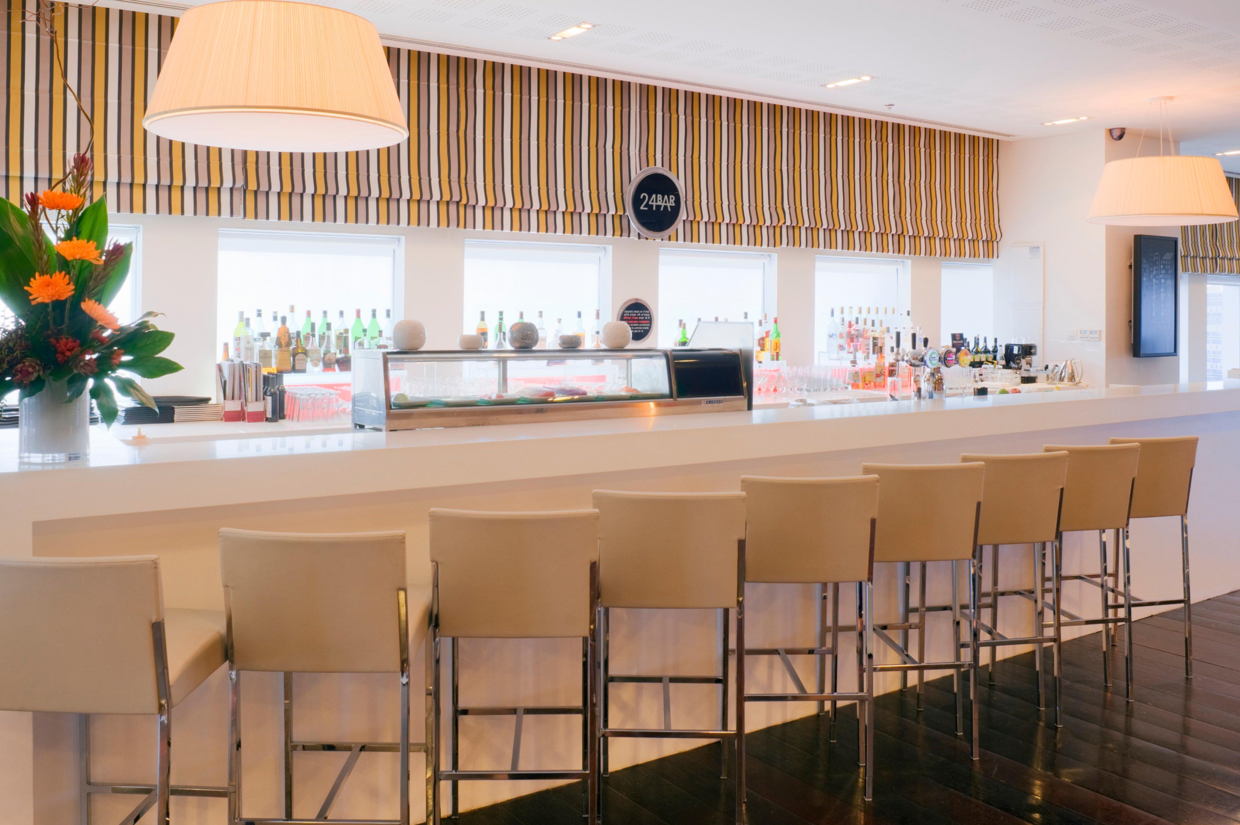 Crowne Plaza Tel Aviv City Center By Ihg Εστιατόριο φωτογραφία The bar at the lounge