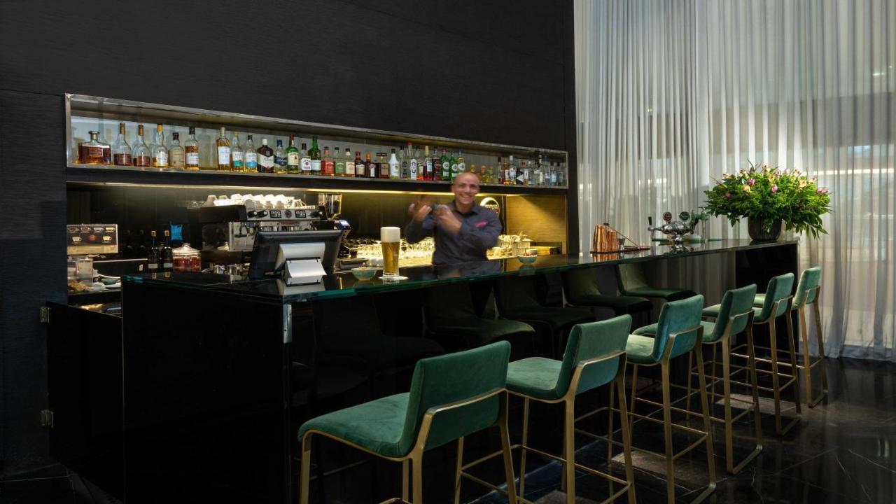 Crowne Plaza Tel Aviv City Center By Ihg Εξωτερικό φωτογραφία The bar at the London Edition