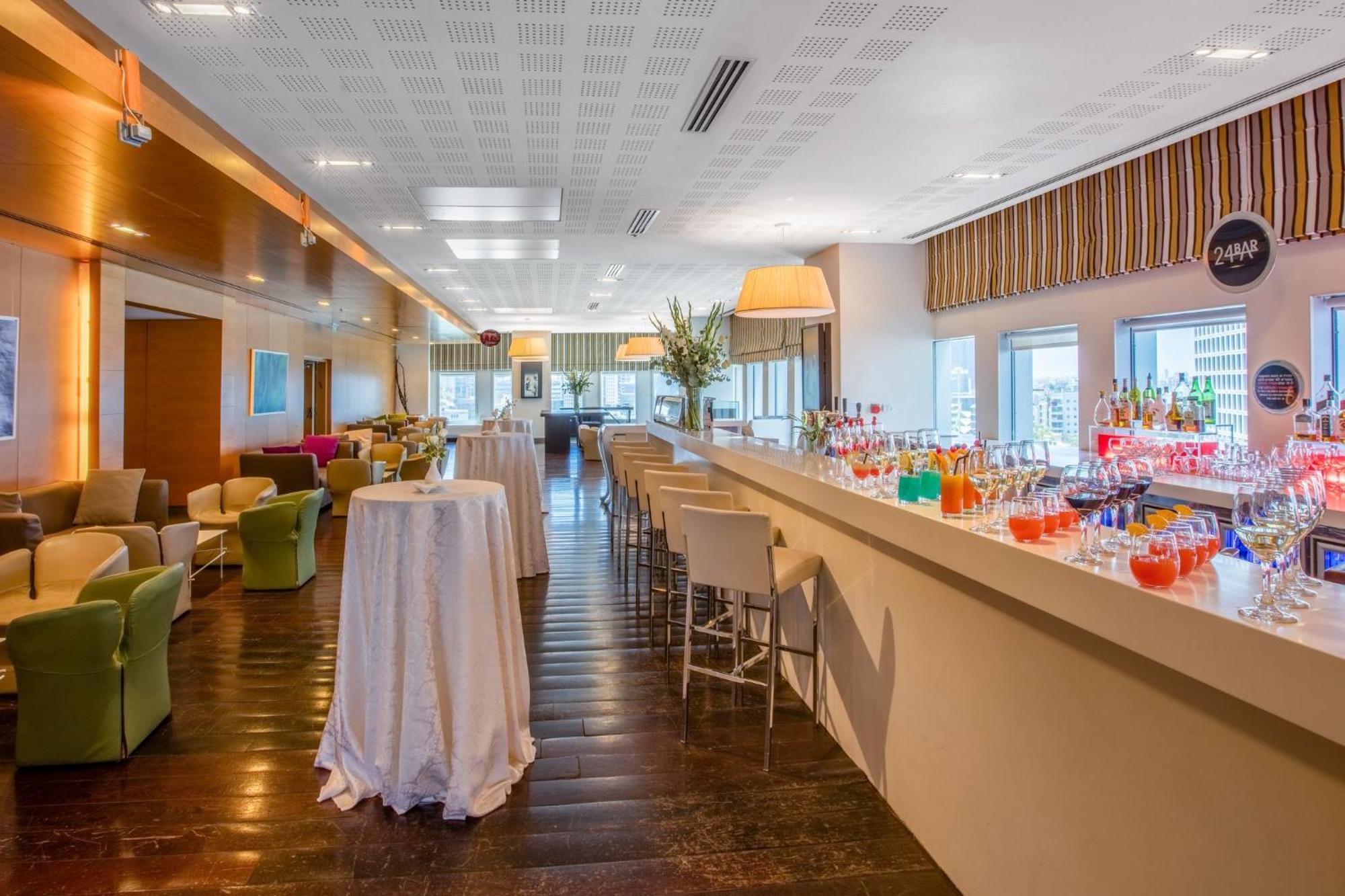 Crowne Plaza Tel Aviv City Center By Ihg Εξωτερικό φωτογραφία The lounge at the airport