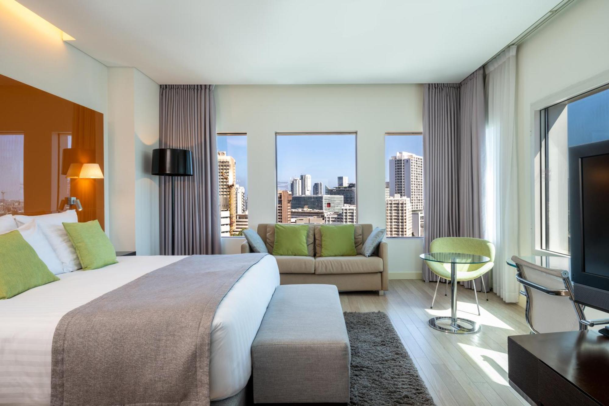 Crowne Plaza Tel Aviv City Center By Ihg Εξωτερικό φωτογραφία A room at the Hilton Tel Aviv